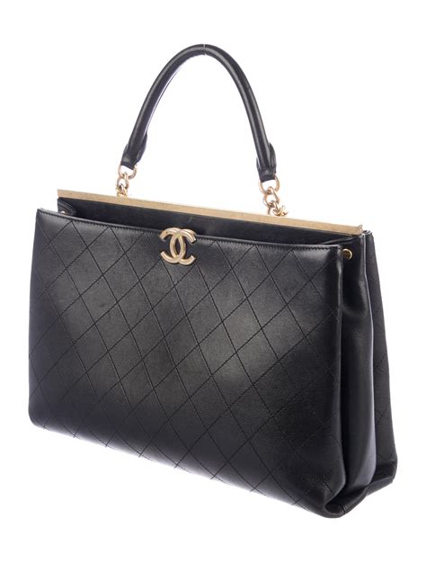 coco chanel shopping bag|chanel large zipped shopping bag.